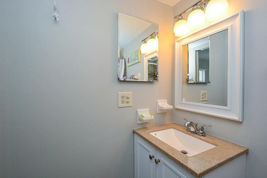 Canal 309 - Right In Siesta Key Village! Exterior foto